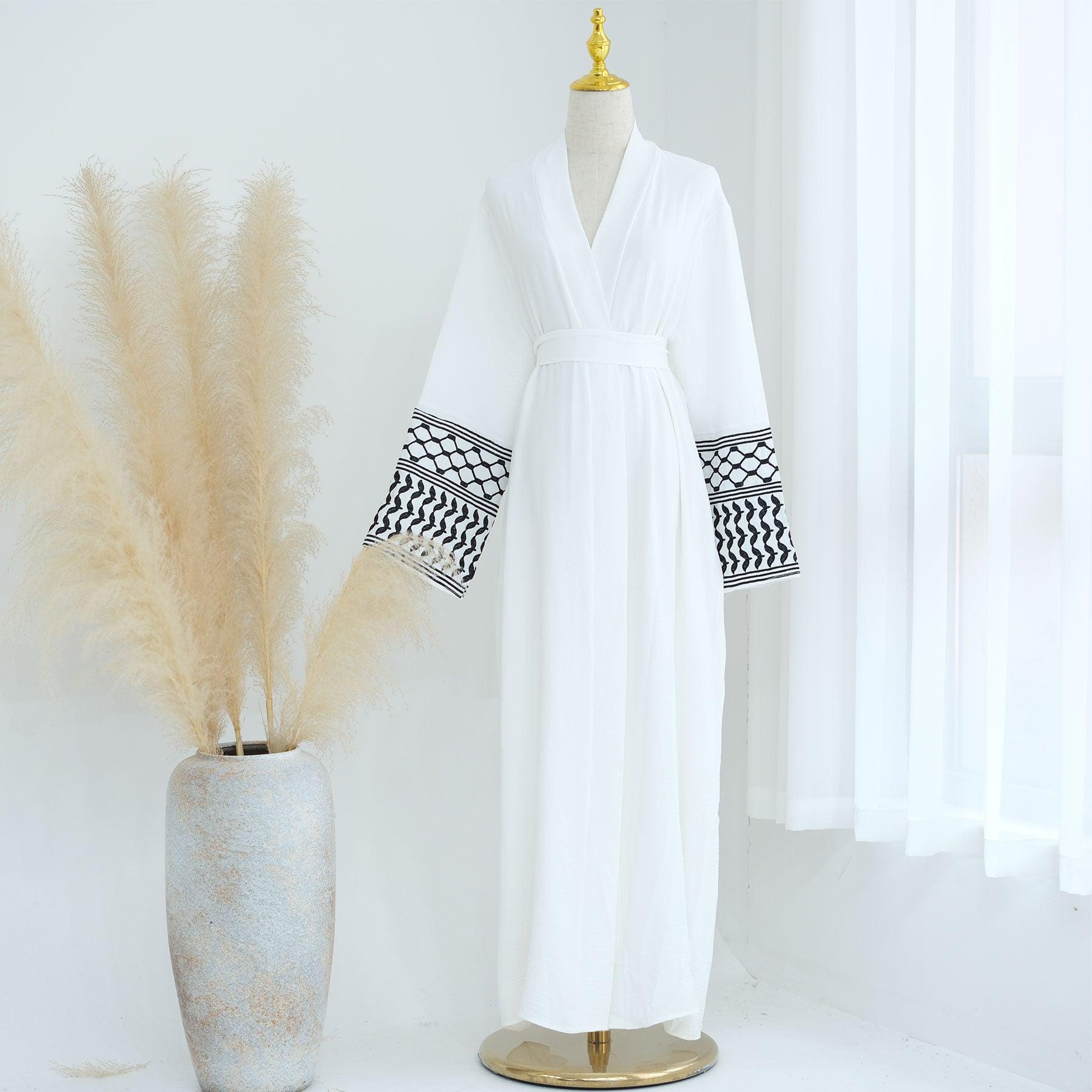 White Open Abaya & Belt | Eolante Clothing 