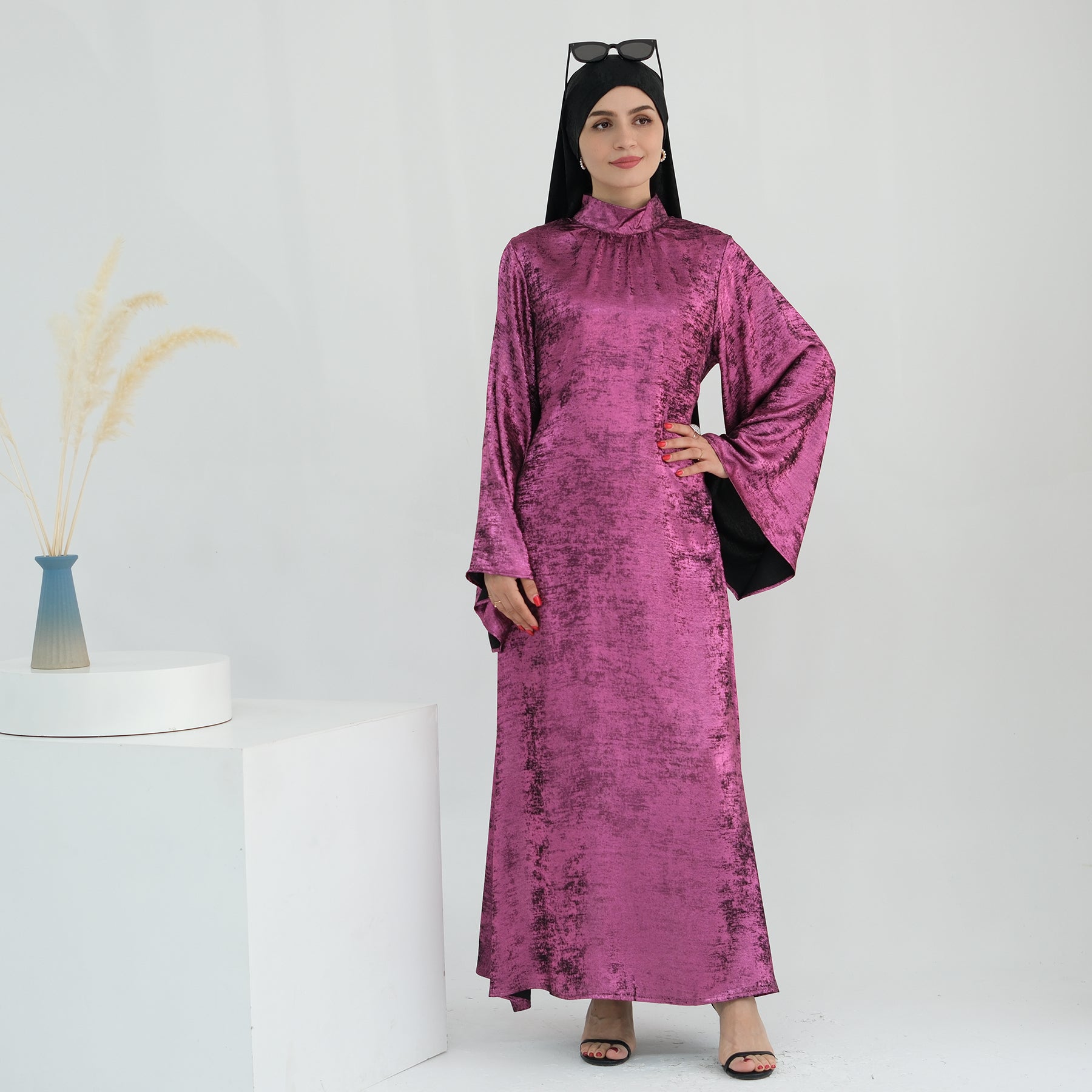 Magenta Velvet High-Neck Maxi Abaya | Eolante Clothing 