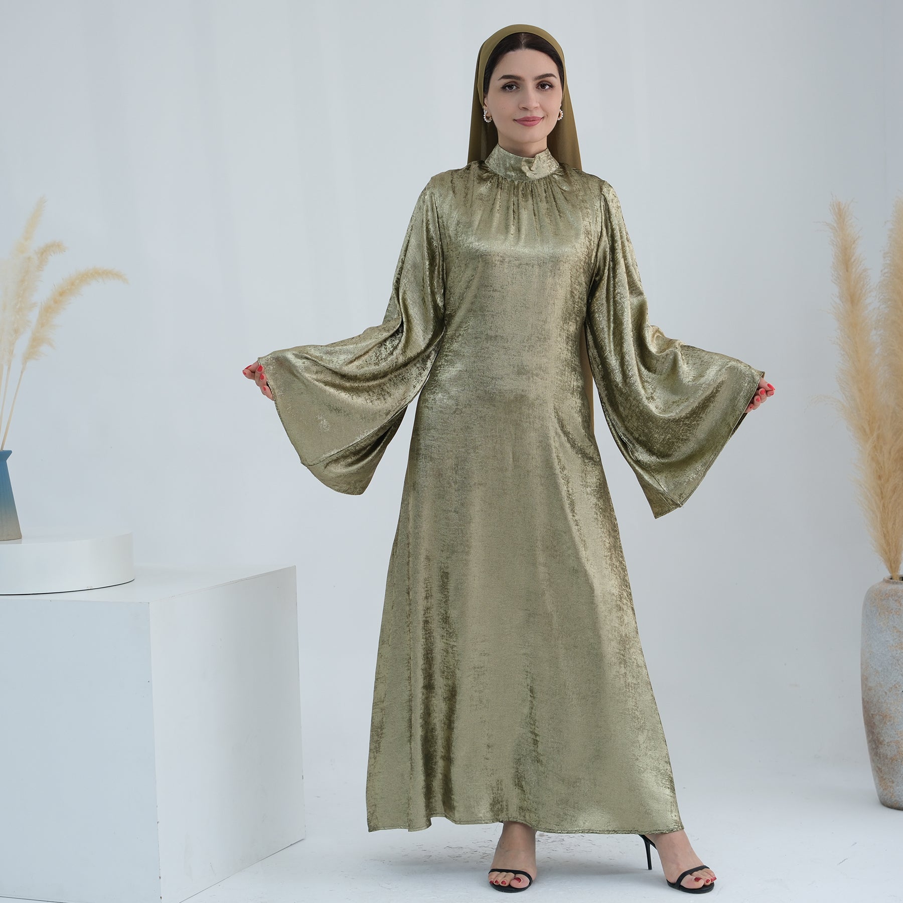 Abaya Dress in Olive Green | Eolante Clothing 