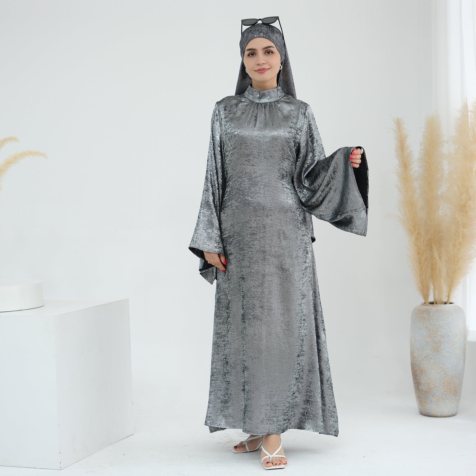 Slate Gray Velvet Abaya Dress | Eolante Clothing 