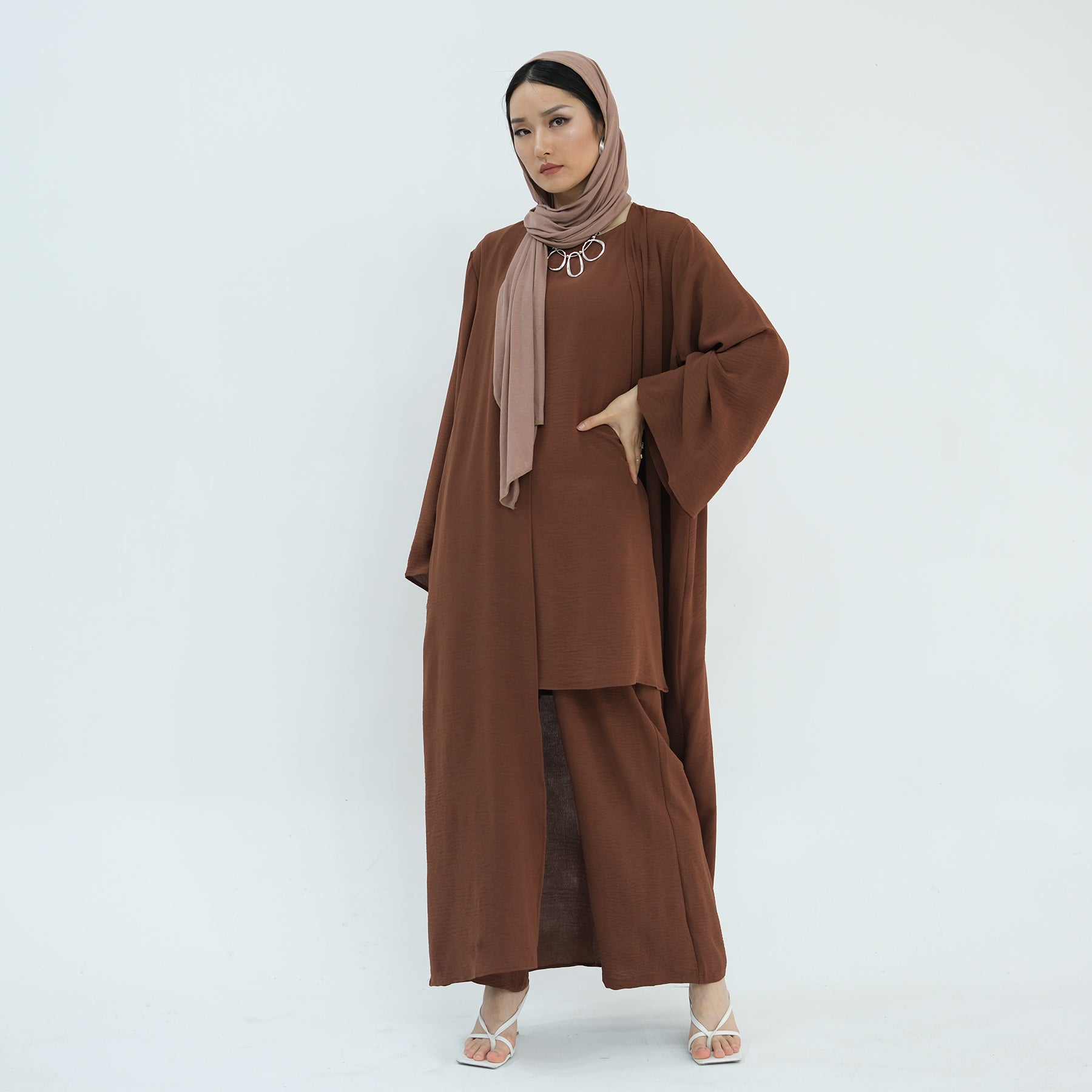 3 Piece Abaya Set, Wrinkled Abaya, Matching HIjab and Belt - Eolante Clothing