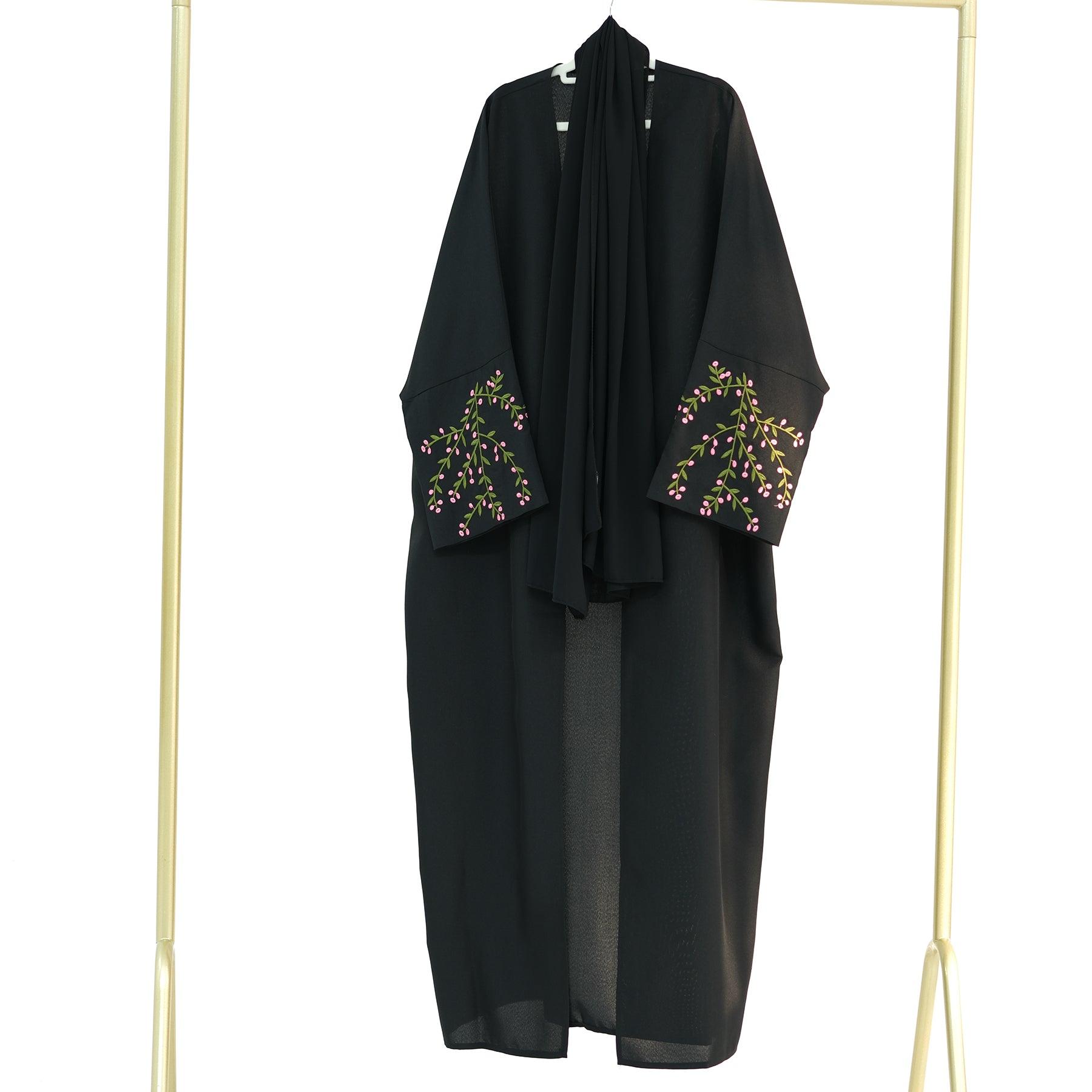 Open Abaya in Floral Black | Eolante Clothing 