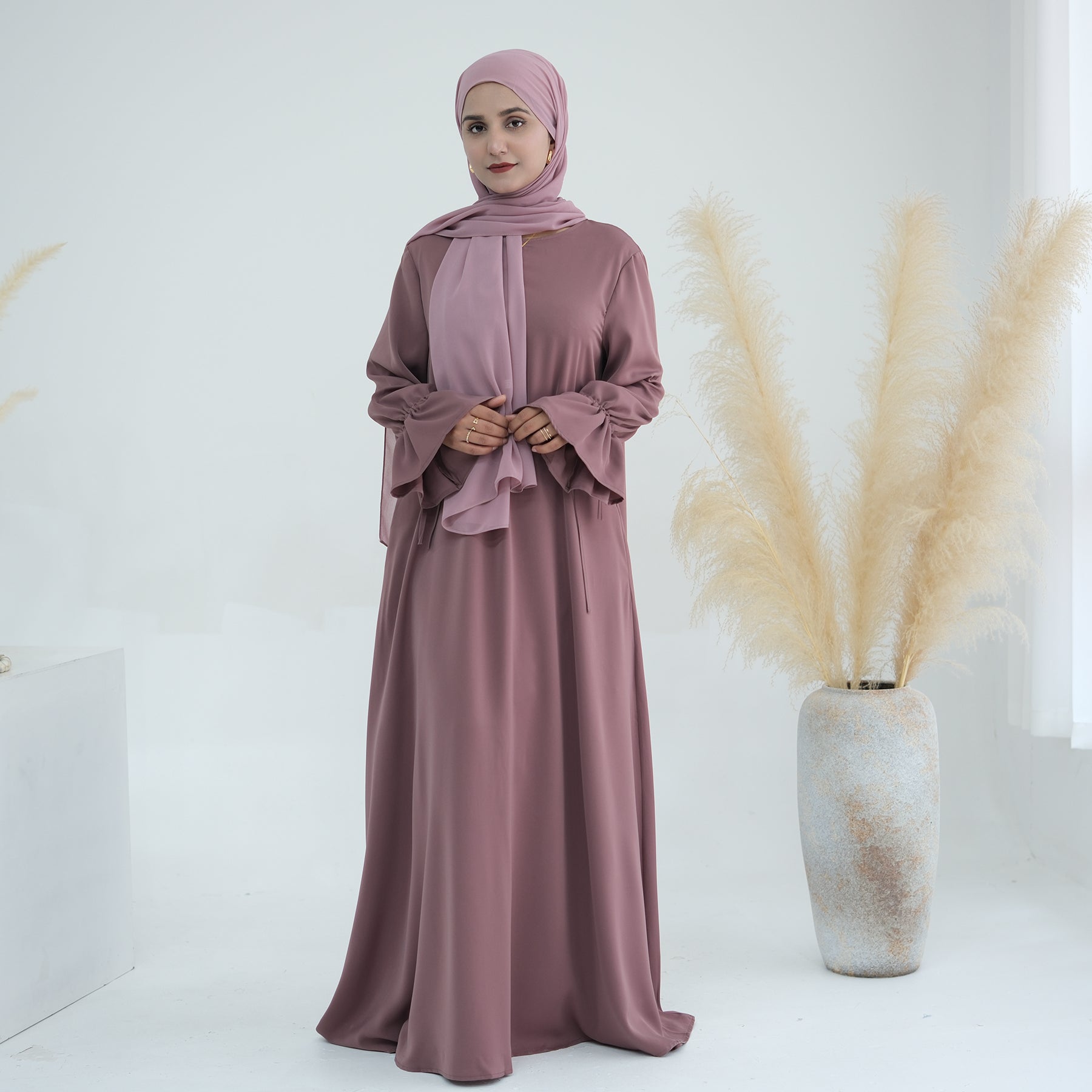 Cinched Sleeves Maxi Abaya in Dark Pink | Eolante Clothing 