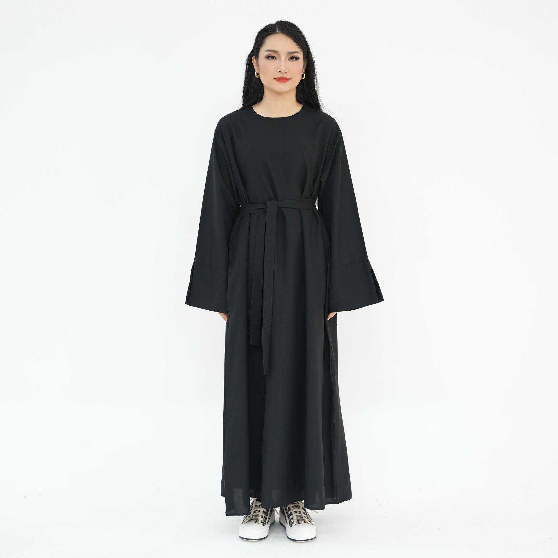 Linen Maxi Abaya in Black | Eolante Clothing 