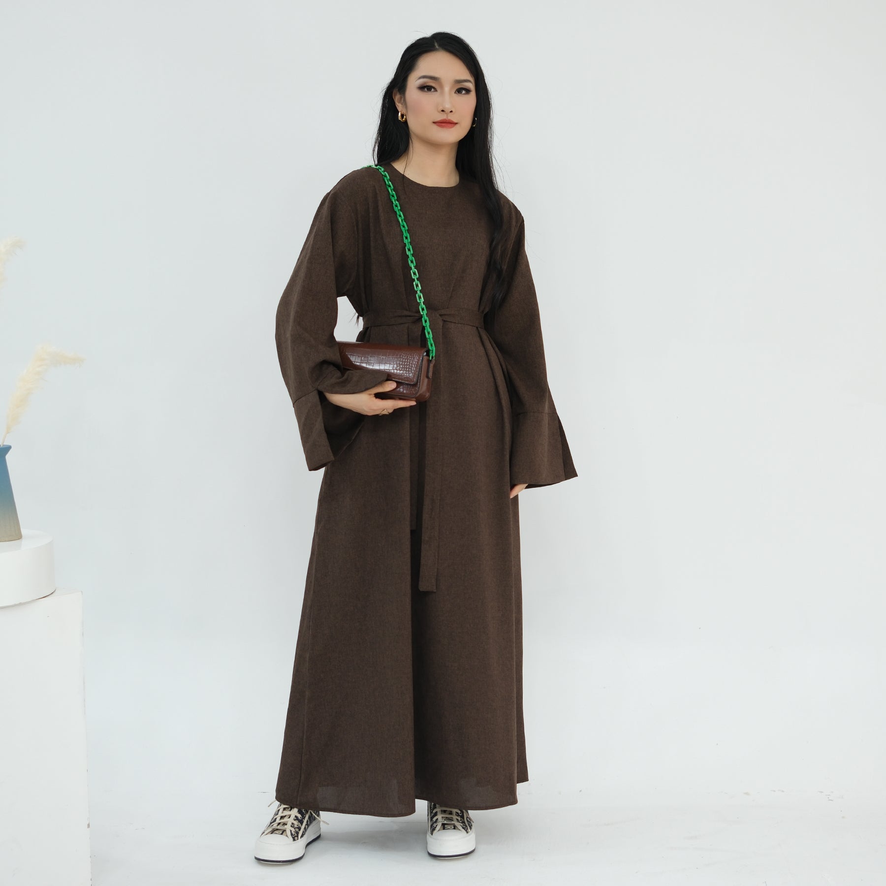 Linen Maxi Abaya in Coffee | Eolante Clothing 